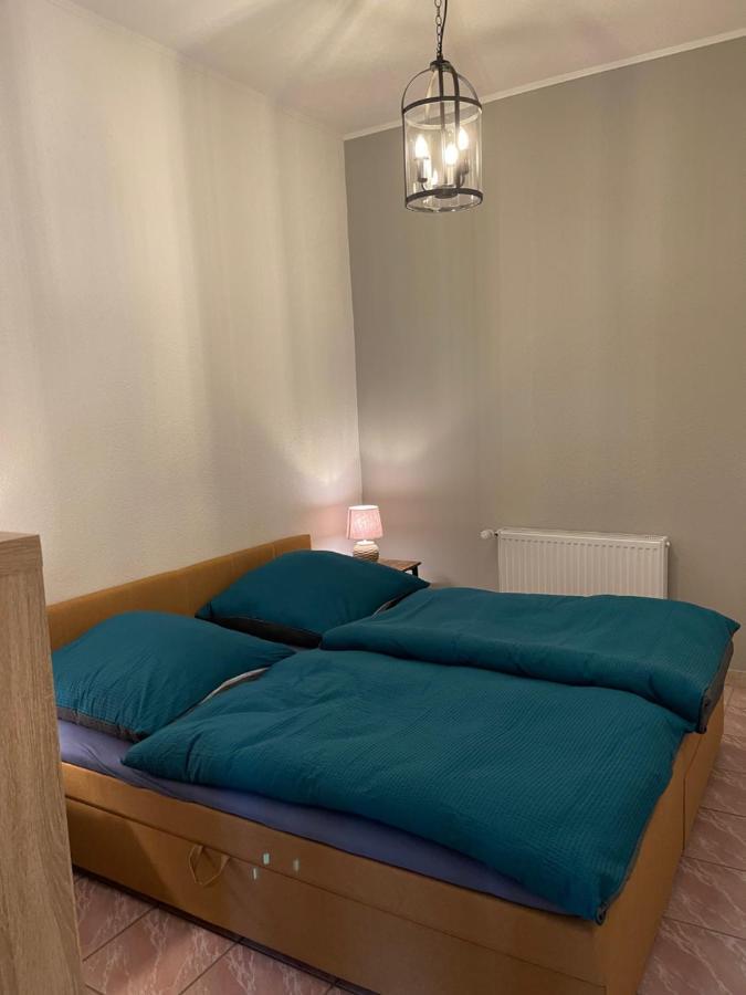 Mitten In Der Natur : Ferienwohnung Mit 3 Schlafzimmern, Neu Eingerichtet Neu Gaarz ภายนอก รูปภาพ