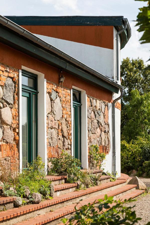 Mitten In Der Natur : Ferienwohnung Mit 3 Schlafzimmern, Neu Eingerichtet Neu Gaarz ภายนอก รูปภาพ